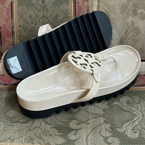 Tory Burch MILLER CLOUD LUG SANDAL. Size 9 Women- New Cream Color - Picture 2 of 7